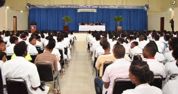 L’Université de la Fondation Dr Aristide (UNIFA) rend hommage à Toussaint Louverture